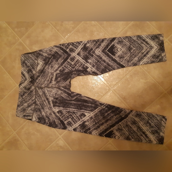 Lulu🍋 Crops size8 - Picture 2 of 6